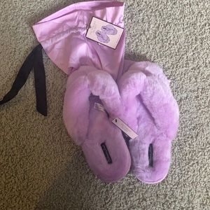 New never worn slippers Victoria’s Secret lavender faux fur